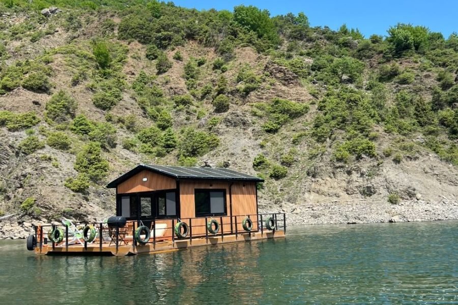 Floating House “Blini”